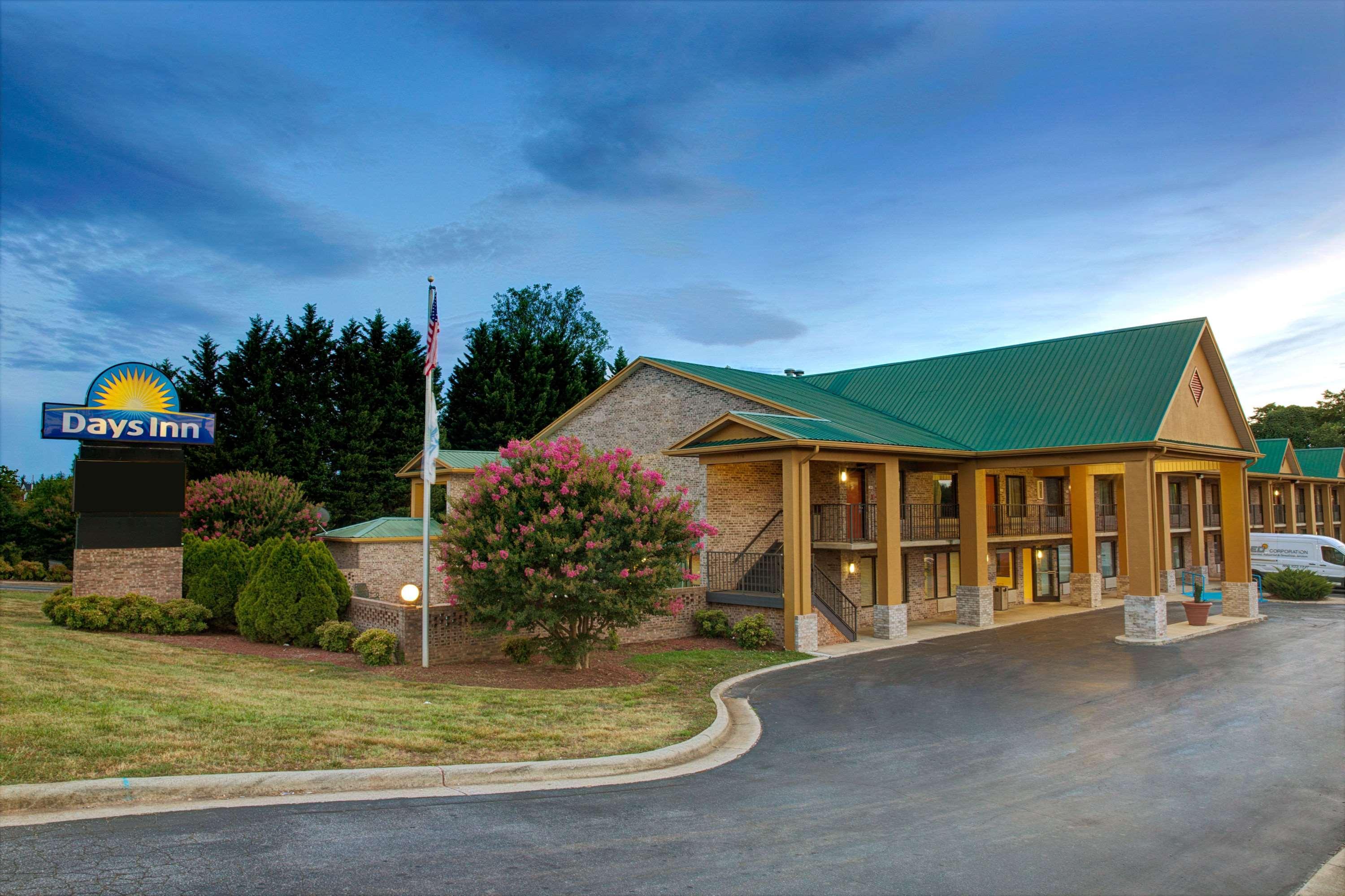 Days Inn Conover/Hickory Exterior photo