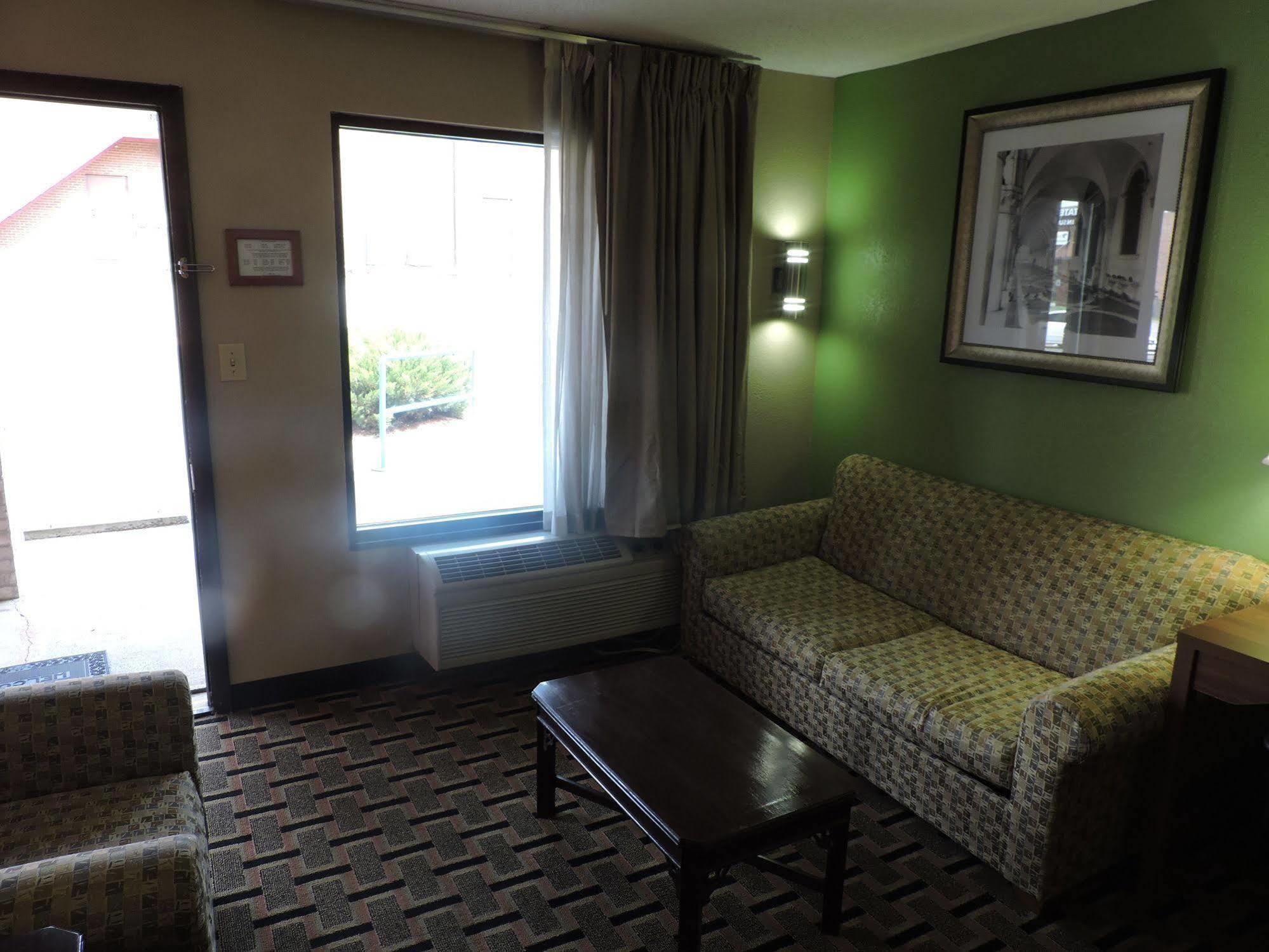 Days Inn Conover/Hickory Exterior photo